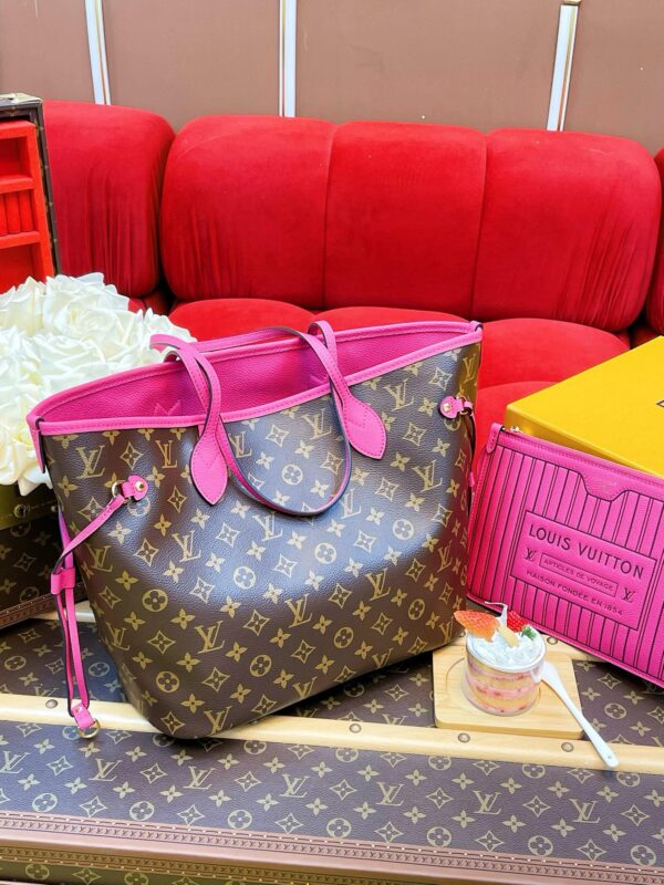 LV Neverfull Inside Out MM - Image 5