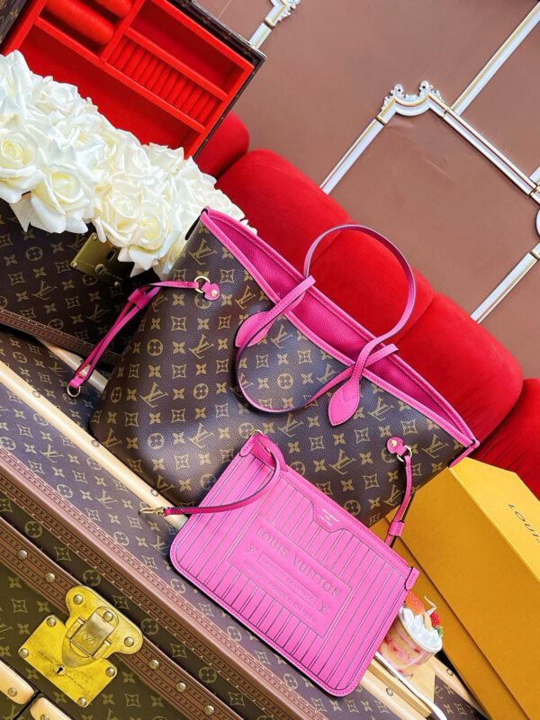 LV Neverfull Inside Out MM - Image 8