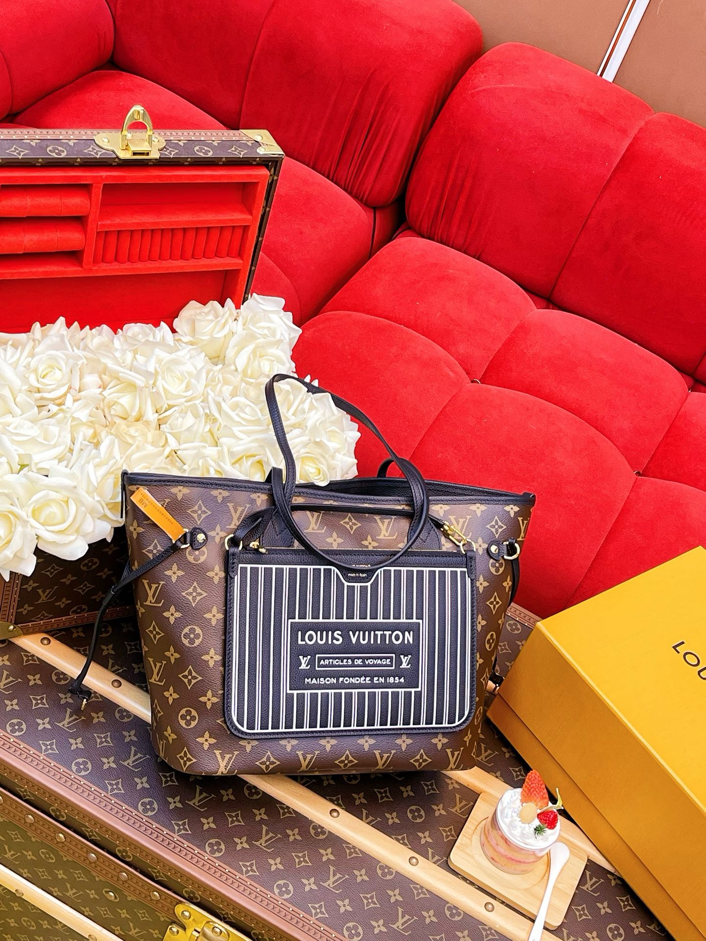 LV Neverfull Inside Out MM - Image 2