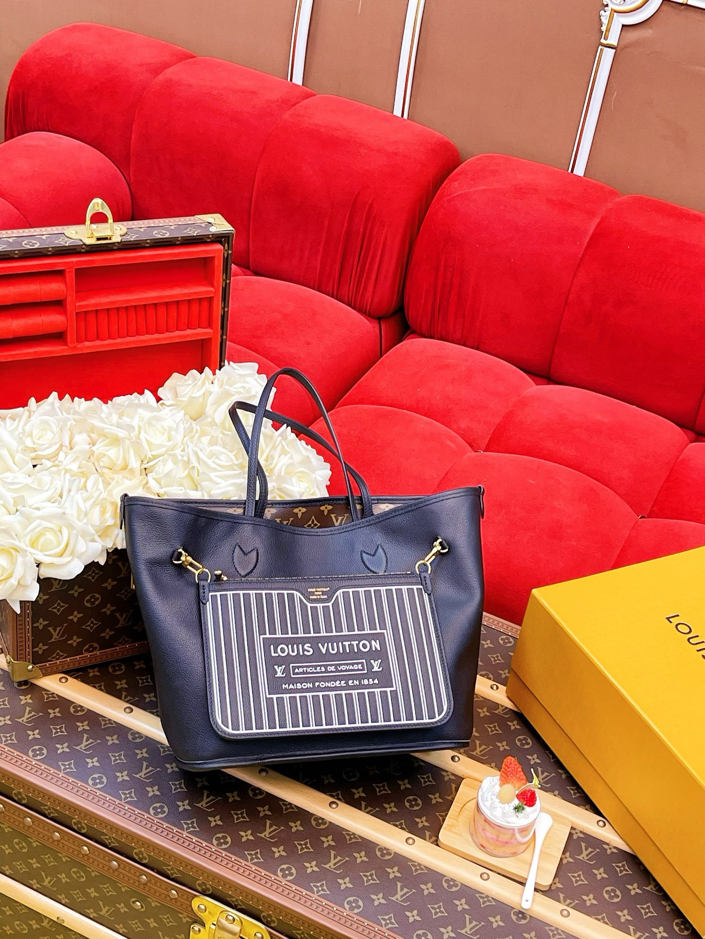 LV Neverfull Inside Out MM - Image 8