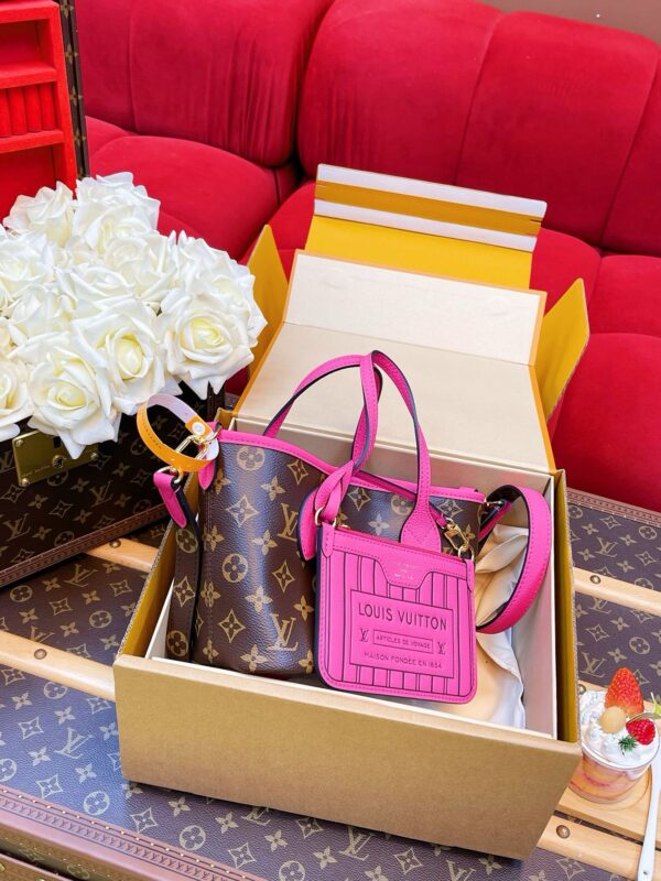 LV Neverfull Bandoulière Inside Out BB - Image 4