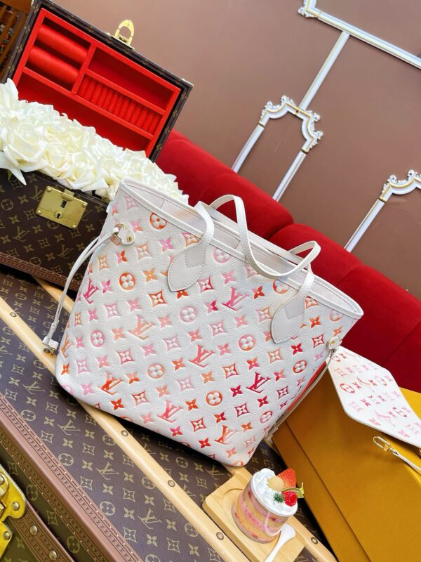 LV Neverfull MM - Image 2