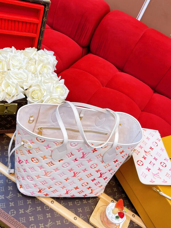 LV Neverfull MM - Image 3