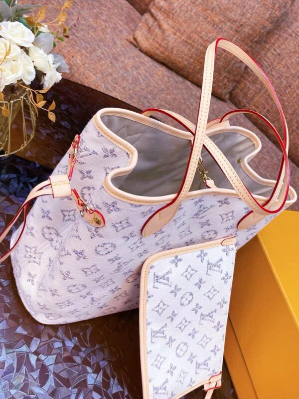 LV Neverfull MM - Image 4