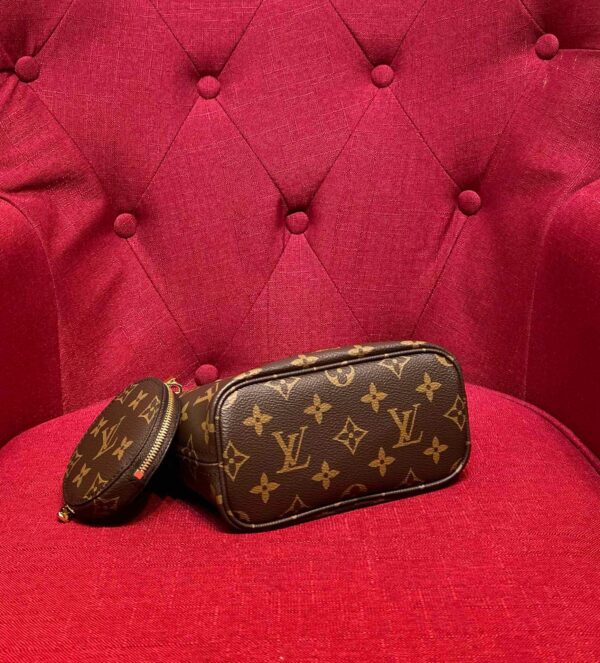 LV Neverfull BB - Image 10