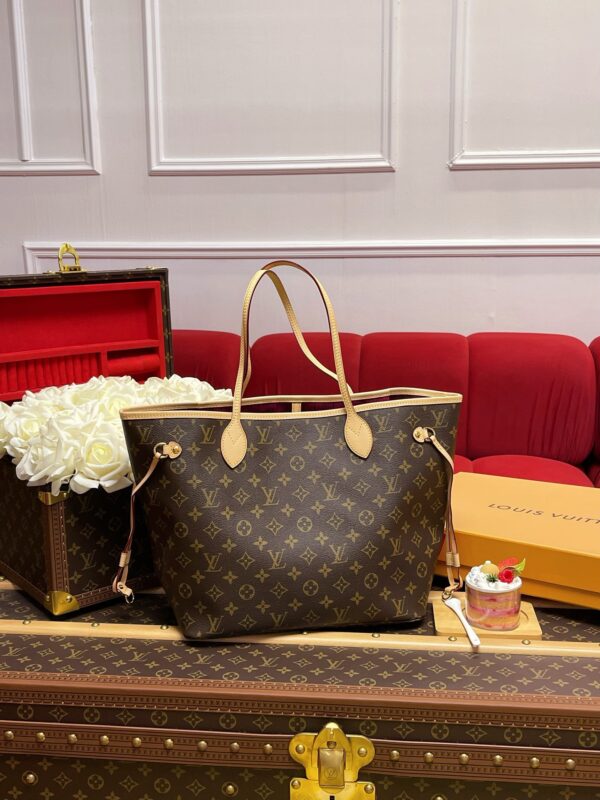 LV Neo Neverfull MM - Image 2