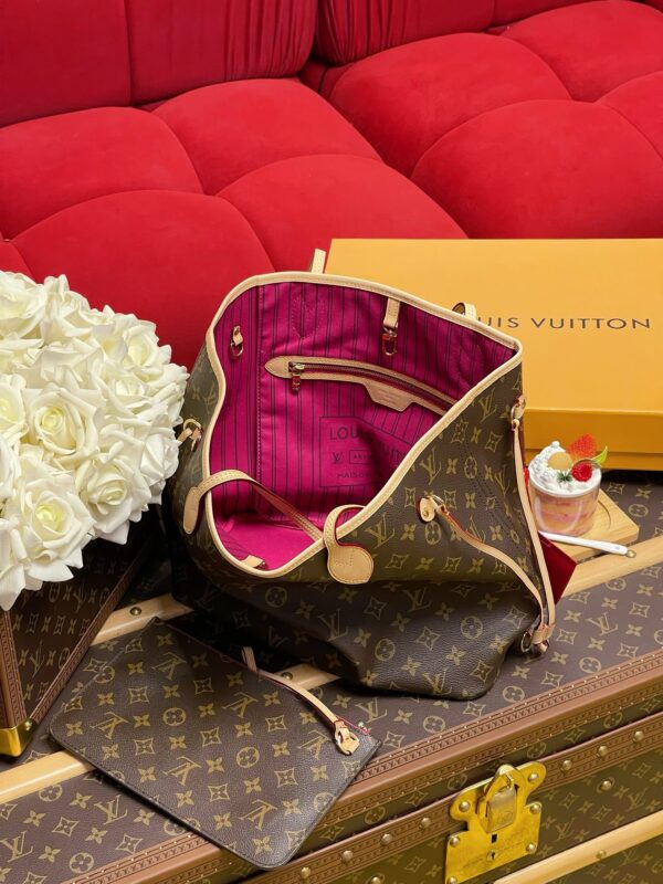 LV Neo Neverfull MM - Image 7