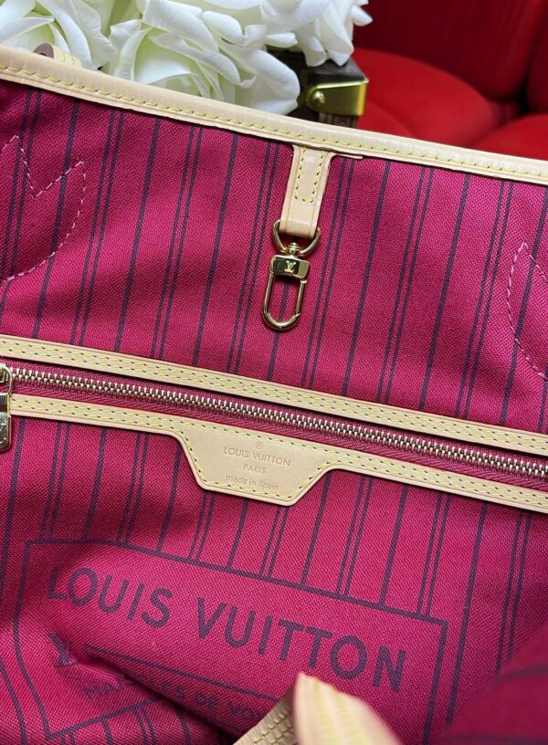 LV Neo Neverfull MM - Image 9