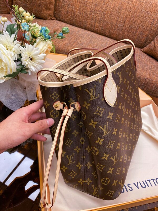 LV Neverfull MM - Image 3