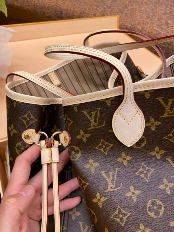 LV Neverfull MM - Image 4