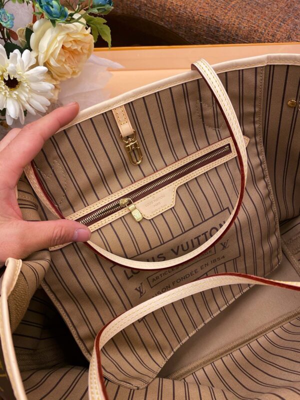 LV Neverfull MM - Image 9