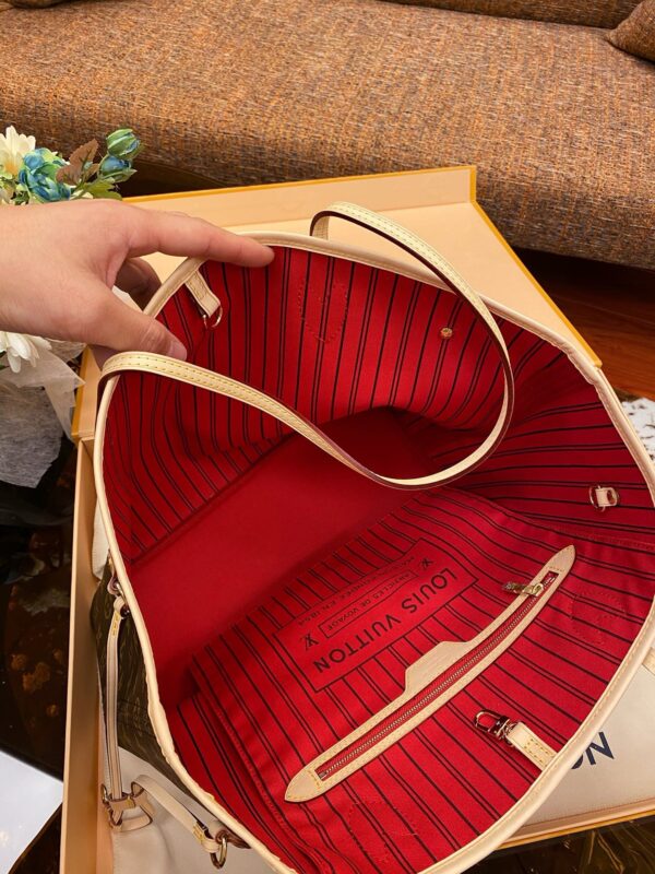 LV Neverfull MM - Image 8