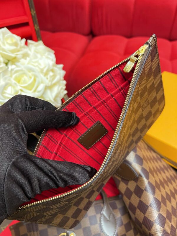 LV Neverfull MM - Image 10