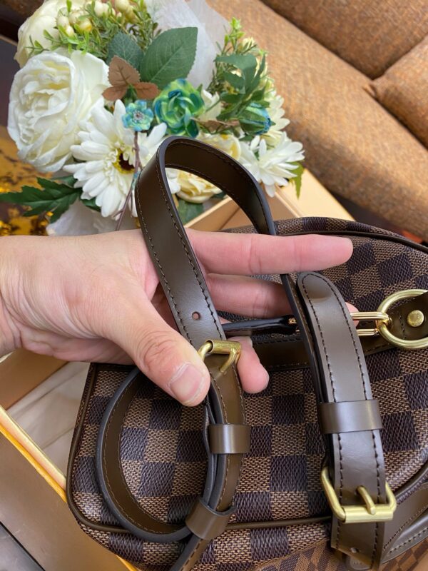 LV Speedy 30 - Image 6