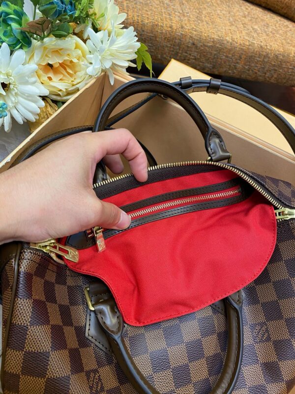 LV Speedy 30 - Image 8