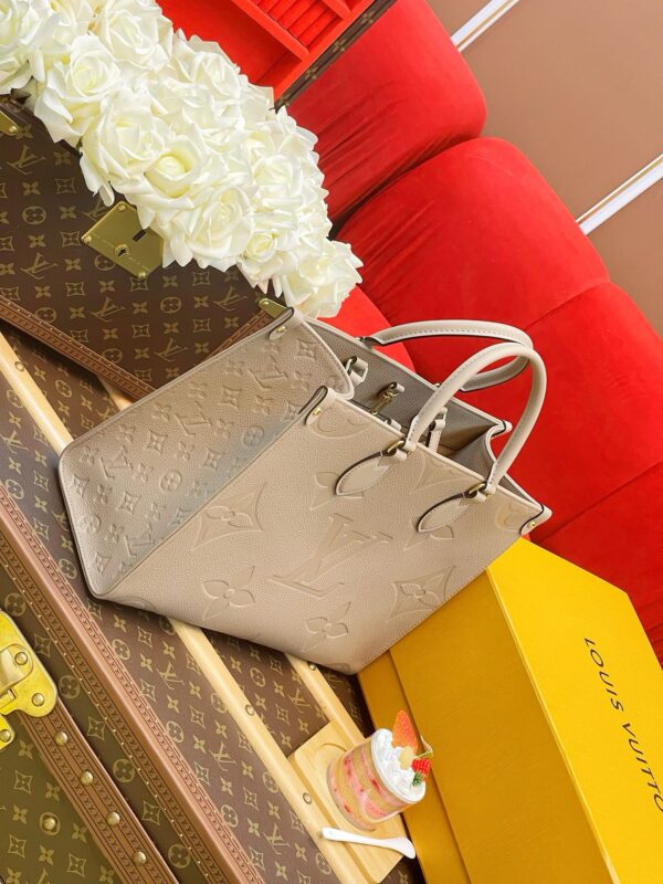 LV OnTheGo MM - Image 8