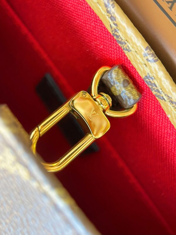 LV OnTheGo BB - Image 12
