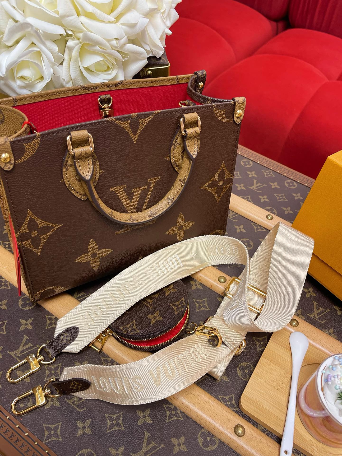 LV OnTheGo PM - Image 10