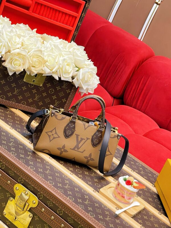 LV OnTheGo East West Chain - Image 6