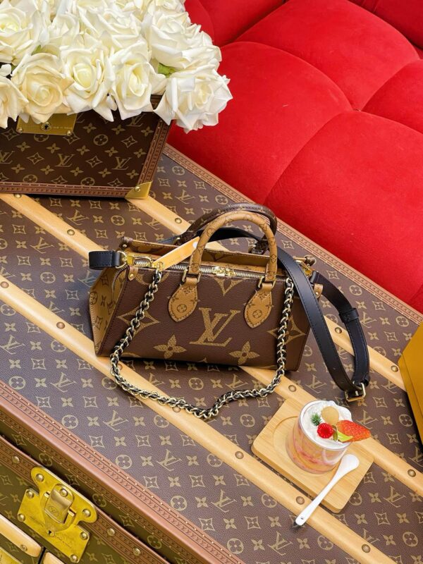 LV OnTheGo East West Chain - Image 7