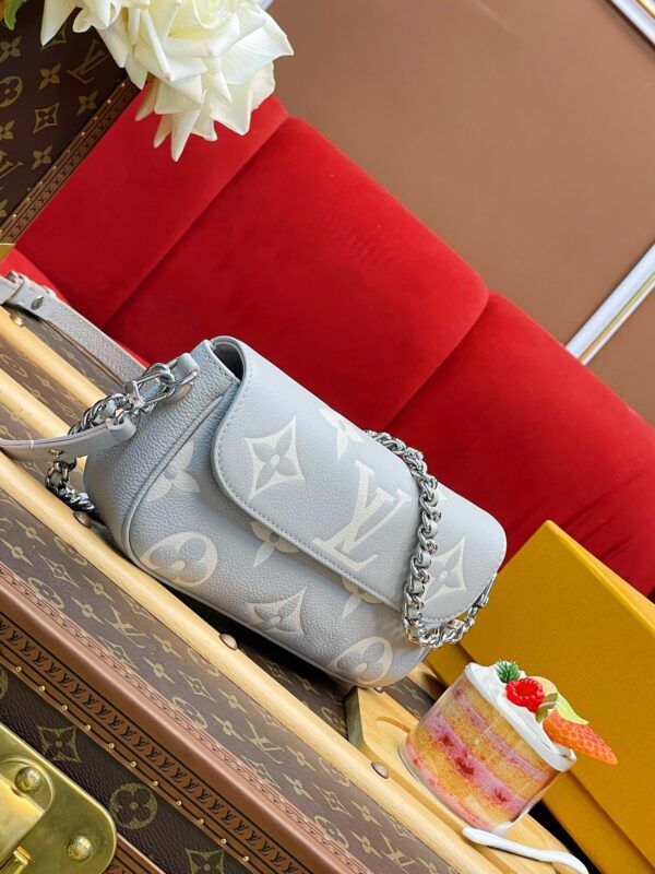 LV Wallet on Chain Ivy - Image 5