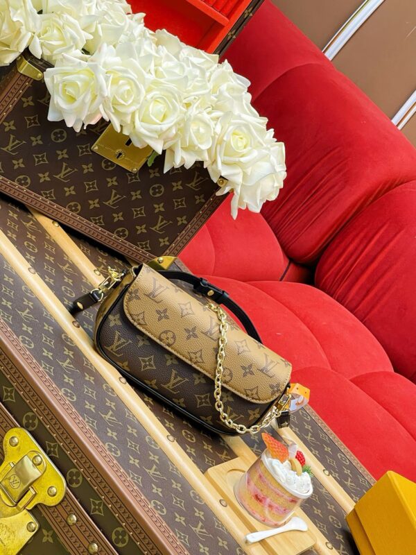 LV Wallet on Chain Ivy - Image 2