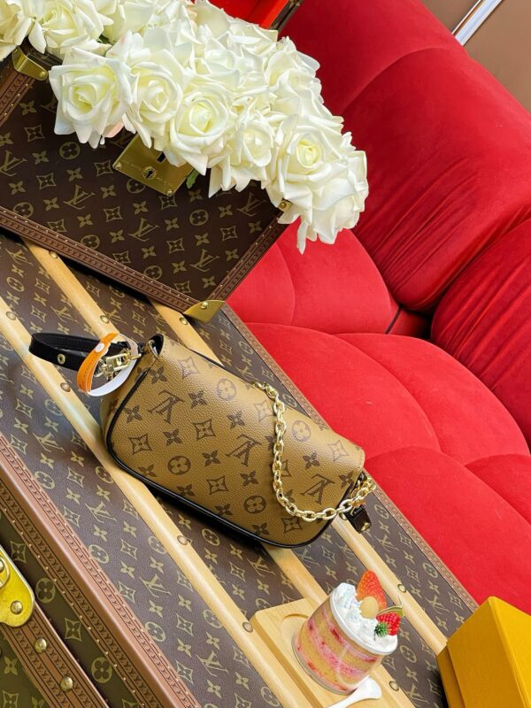 LV Wallet on Chain Ivy - Image 4