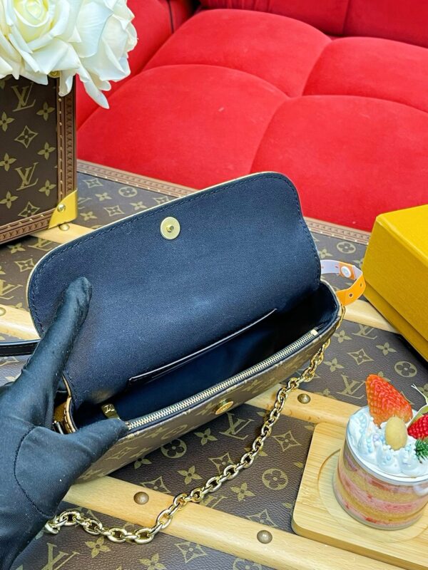 LV Wallet on Chain Ivy - Image 7