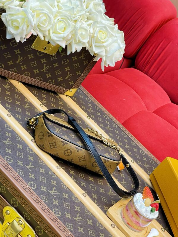 LV Wallet on Chain Ivy - Image 8