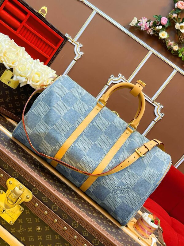 LV Keepall Bandoulière 50 - Image 9