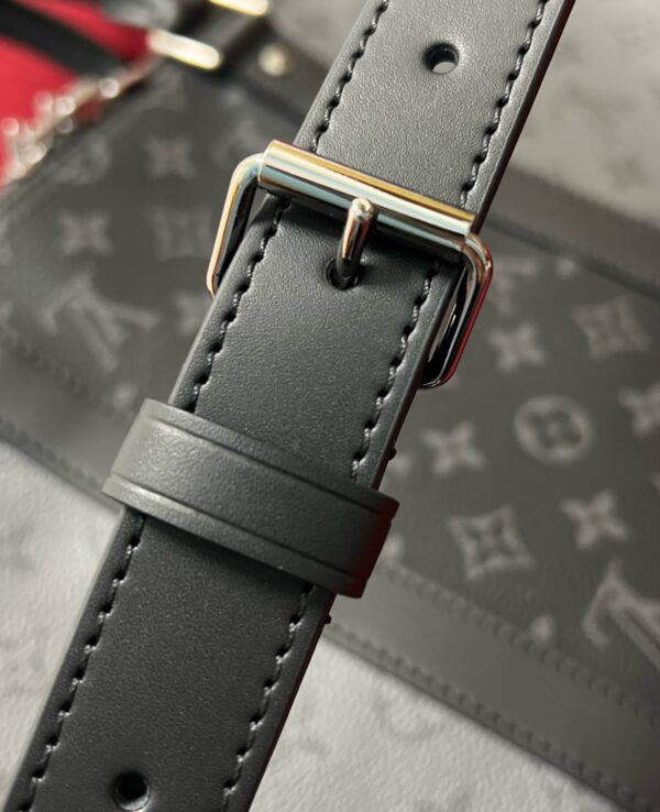 LV Keepall Bandoulière 50 - Image 10