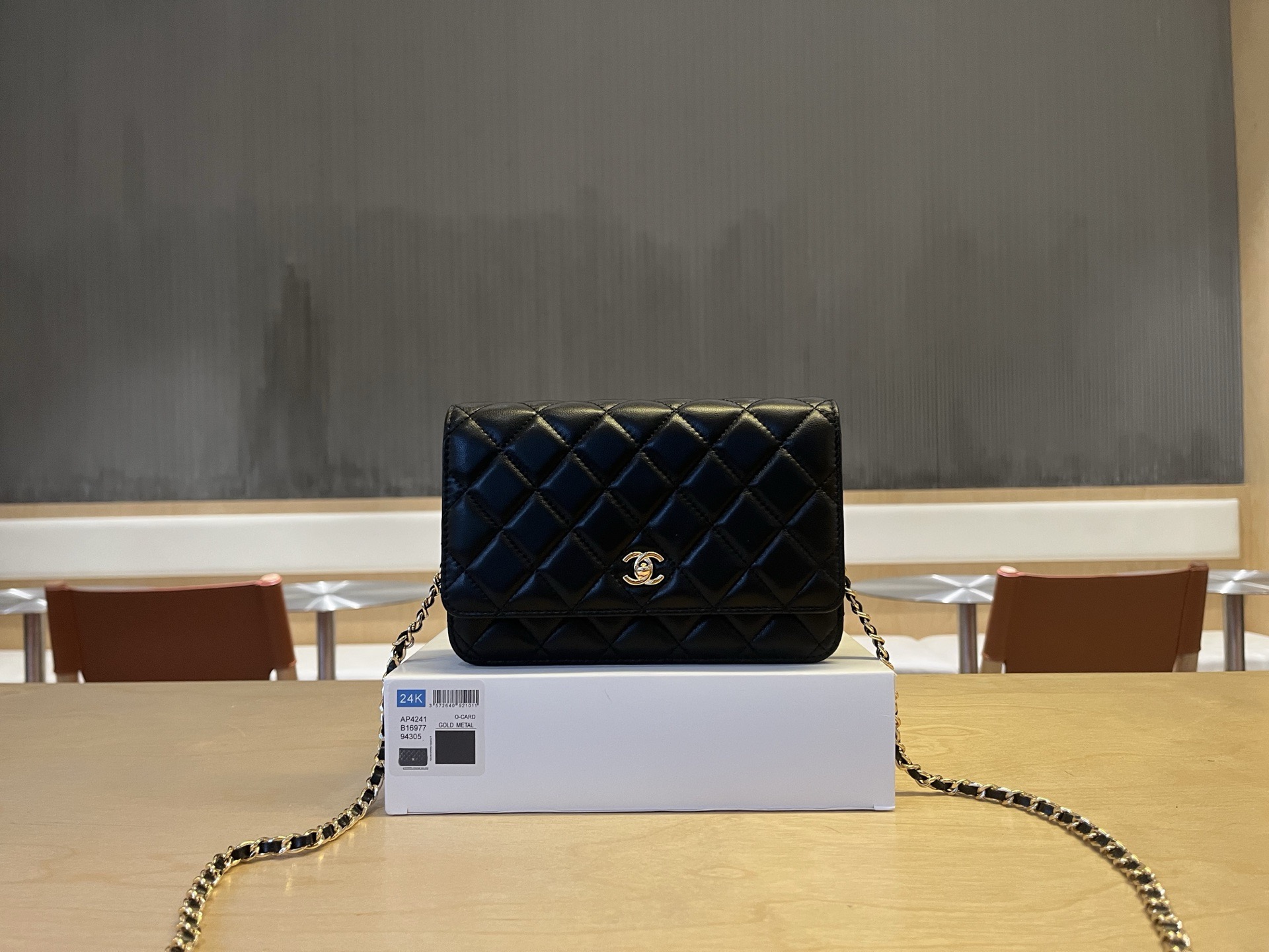 Chanel Classic Wallet on Chain - Image 3
